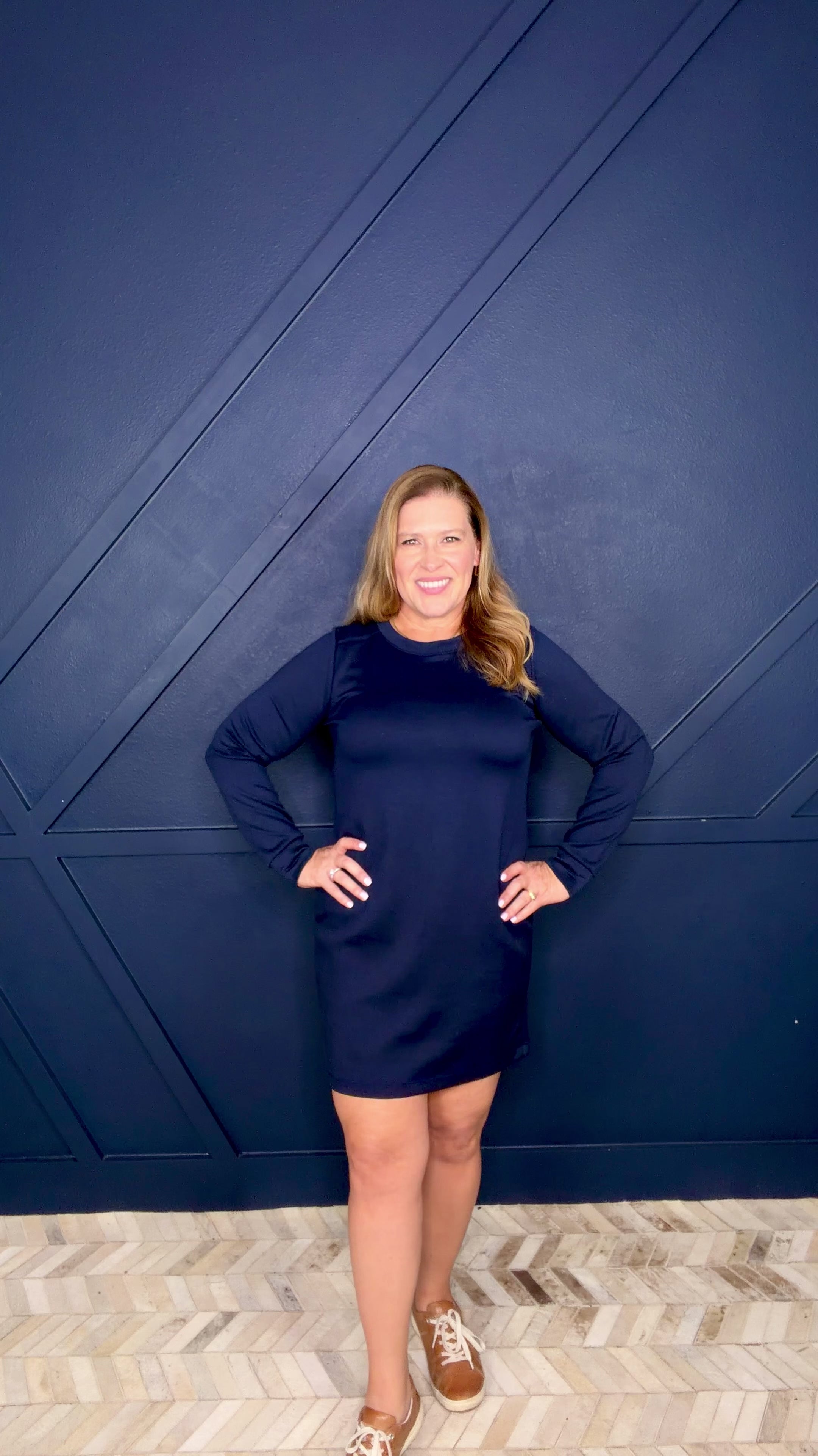 Long Sleeve Sweatshirt Dress&nbsp;
True to size
95% Polyester, 5% Spandex
Made by Dear Scarlett